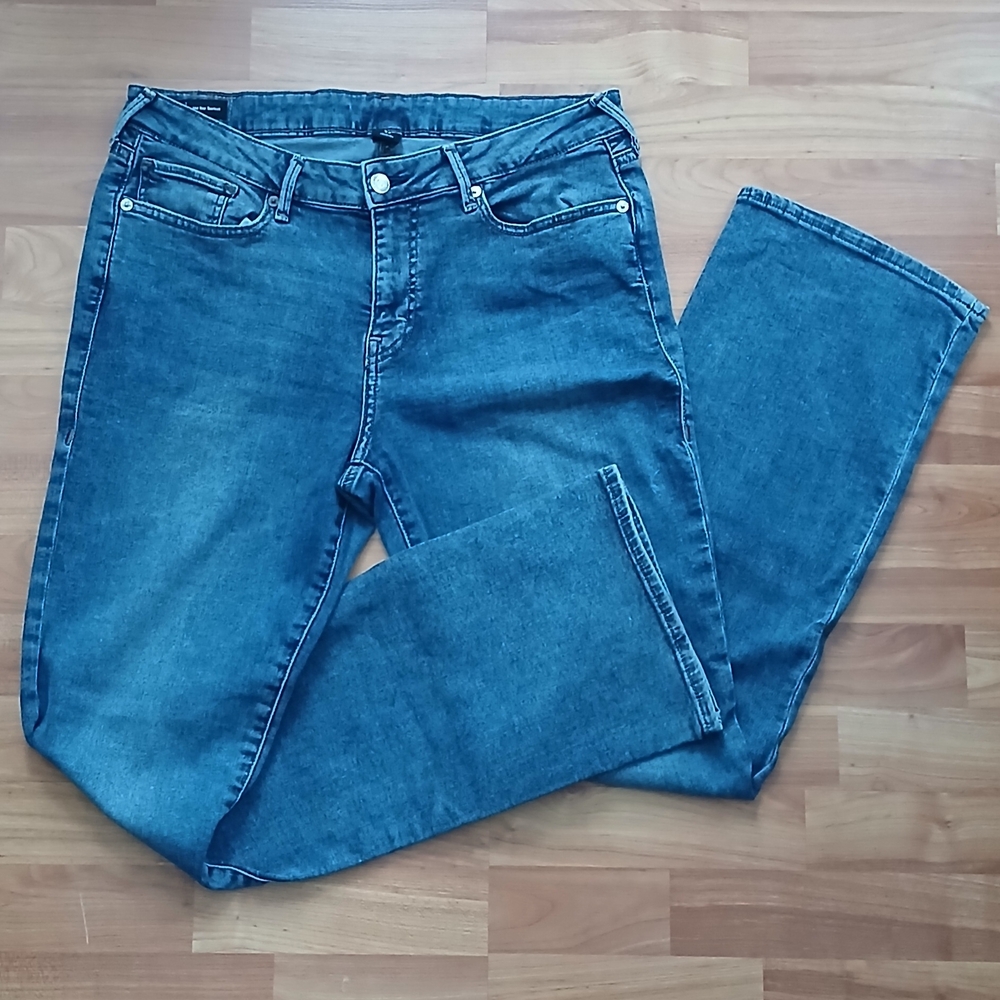 True Religion Jeans Women's 33 Becca Mid Rise Bootcut Medium Wash Blue Denim